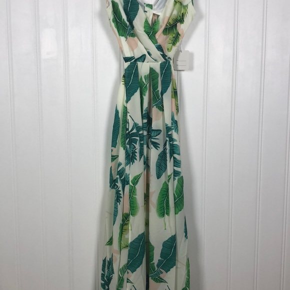 1 left! PALM LEAF PRINT OPEN PLUNGED MAXI ROMPER - Picture 8 of 8